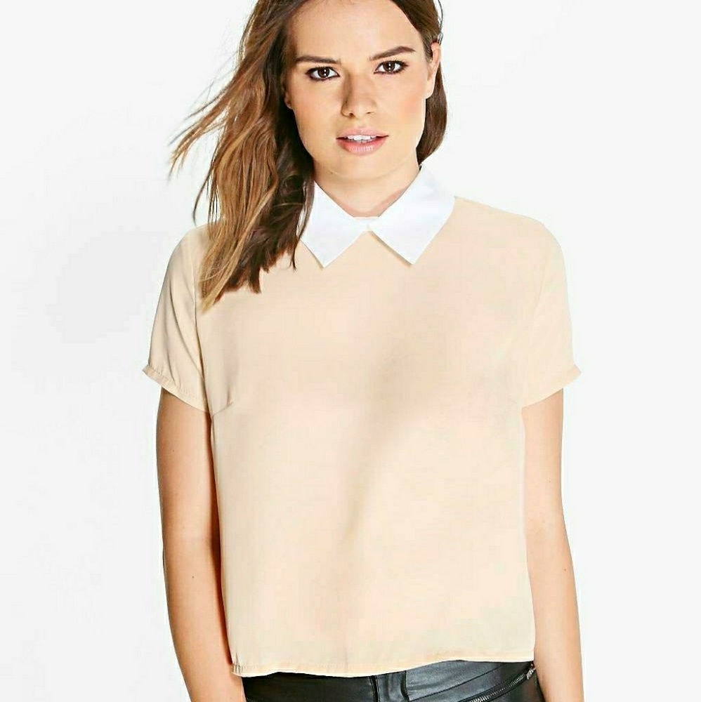 *Final Price* NWT Amelia Contrast Collar Blouse